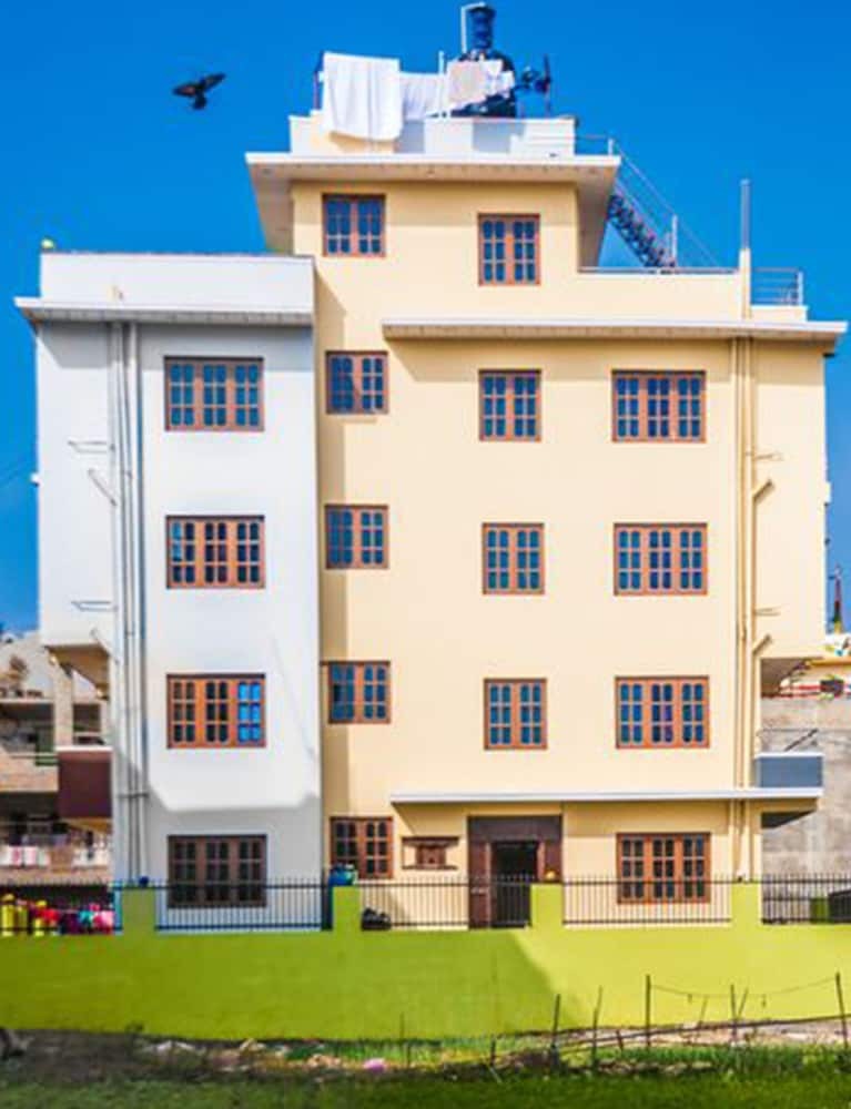 Hotel Be Here Now Guest House