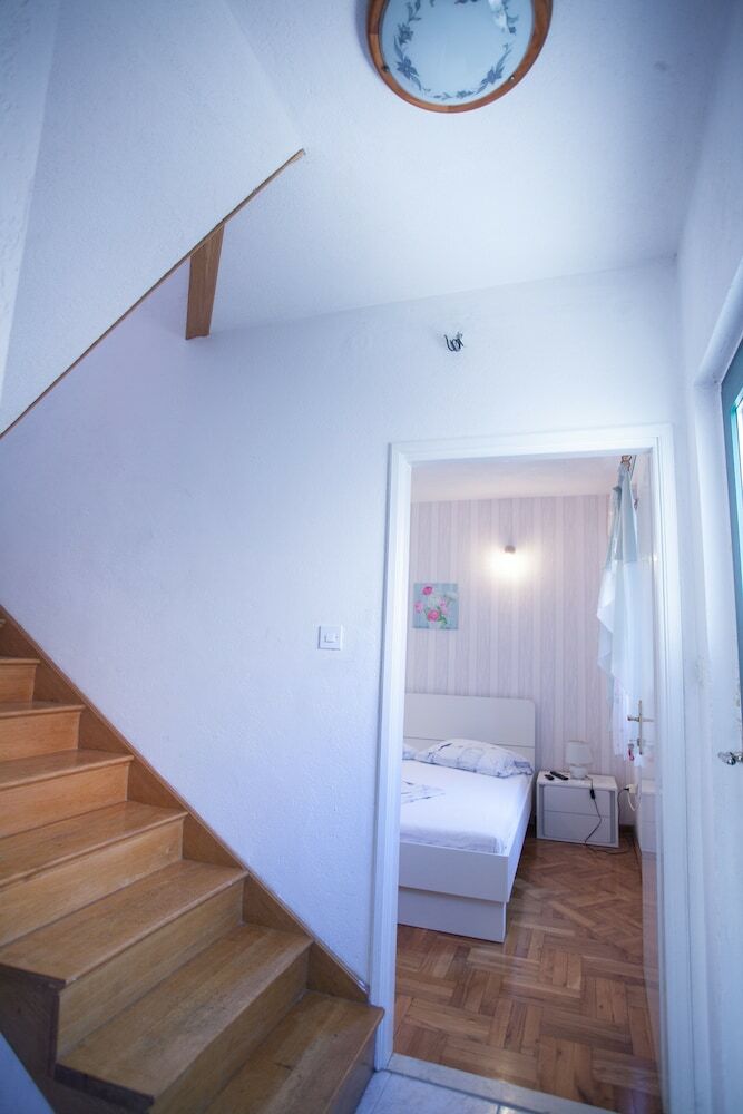 Apartamentos Guesthouse Ana