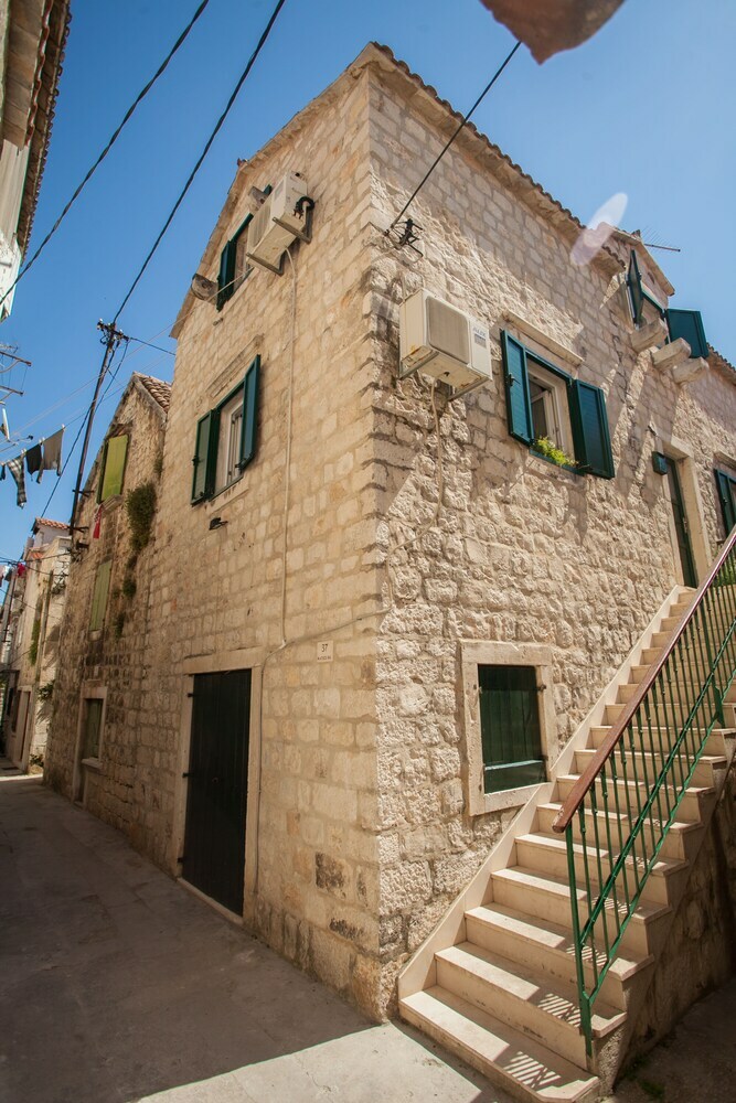 Apartamentos Guesthouse Ana