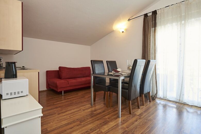 Apartmani Knezovic