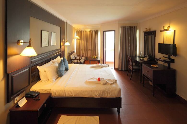 T And U Leisure Hotel