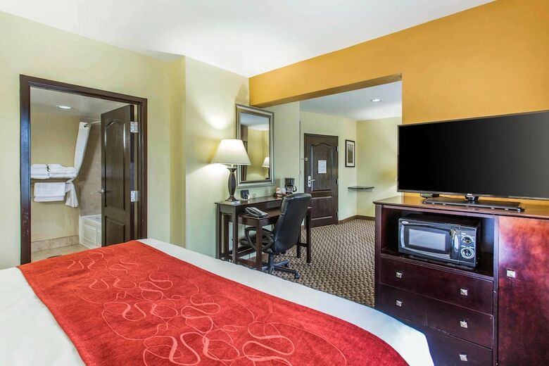 Hotel Comfort Suites