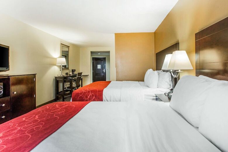 Hotel Comfort Suites