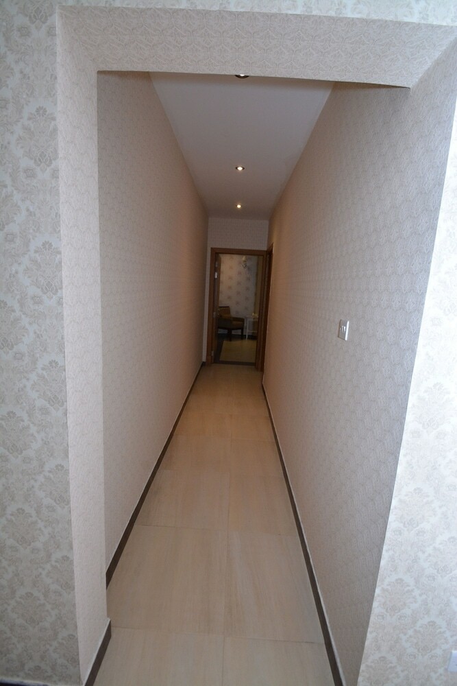 High End Gardens Aparthotel