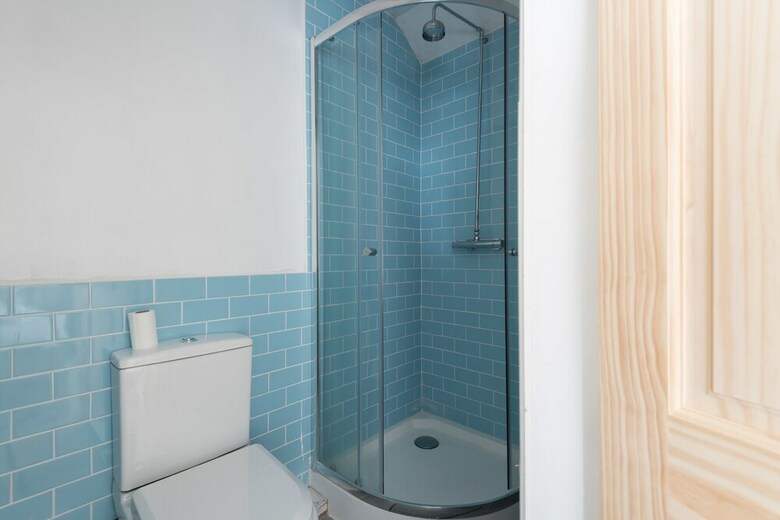 Spacious Home In Queen?s Park