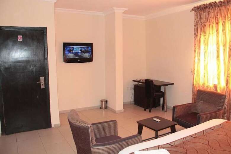 Hotel Lakeem Suites Adebola