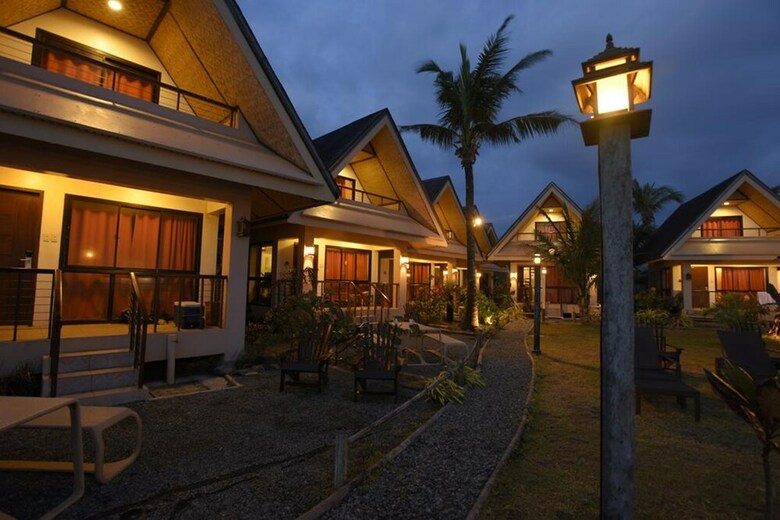 Hotel Nalu Surf Camp