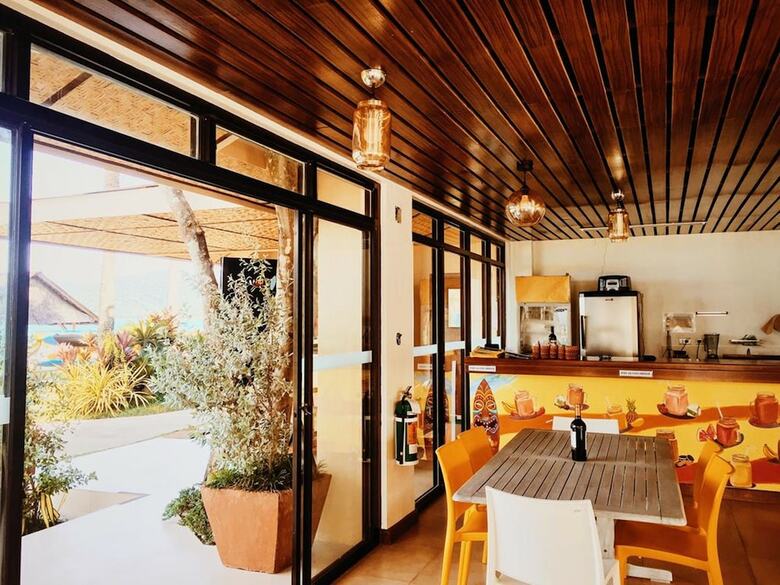 Hotel Nalu Surf Camp