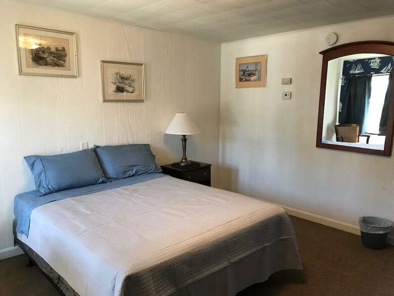 Motel Admirals Ocean Inn