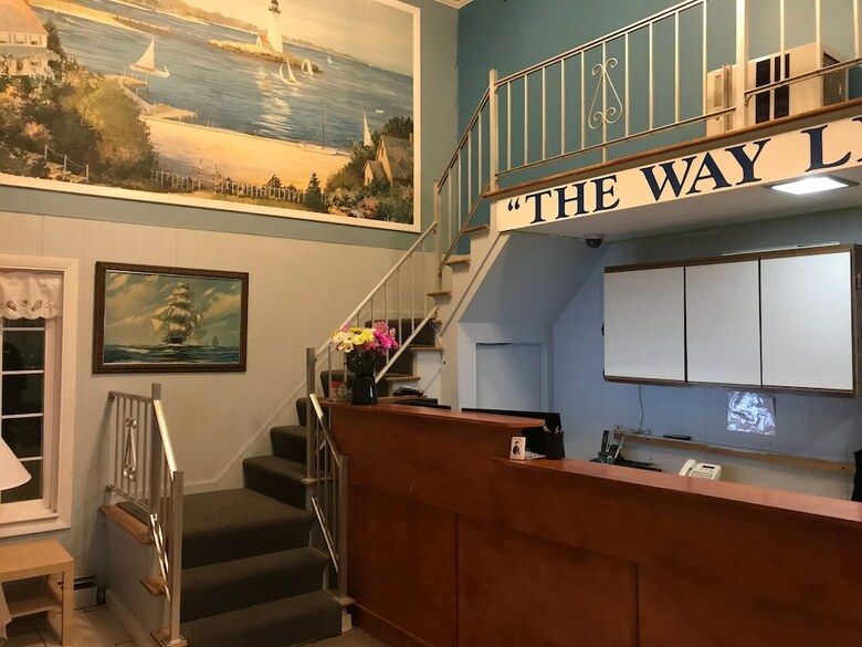 Motel Admirals Ocean Inn