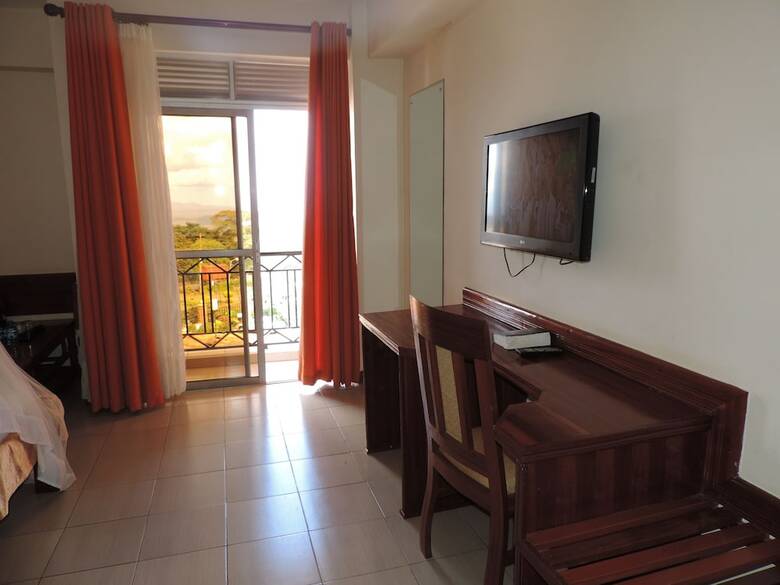 Meru Slopes Hotel