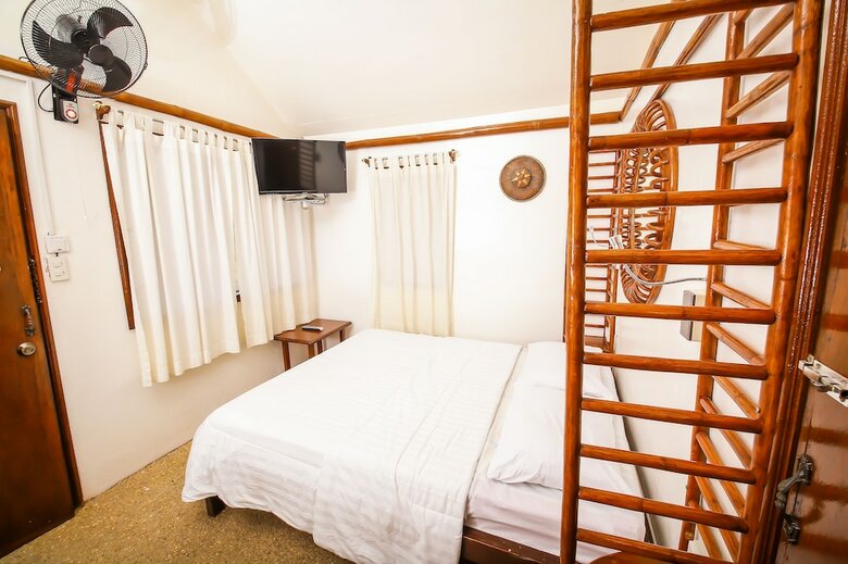 Hotel Steps Garden Resort