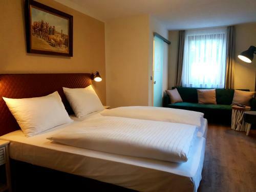 Hostal Gasthof Zum Schwan