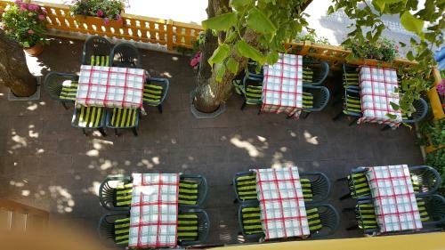 Hostal Gasthof Zum Schwan
