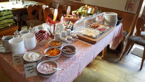 Hostal Gasthof Zum Schwan