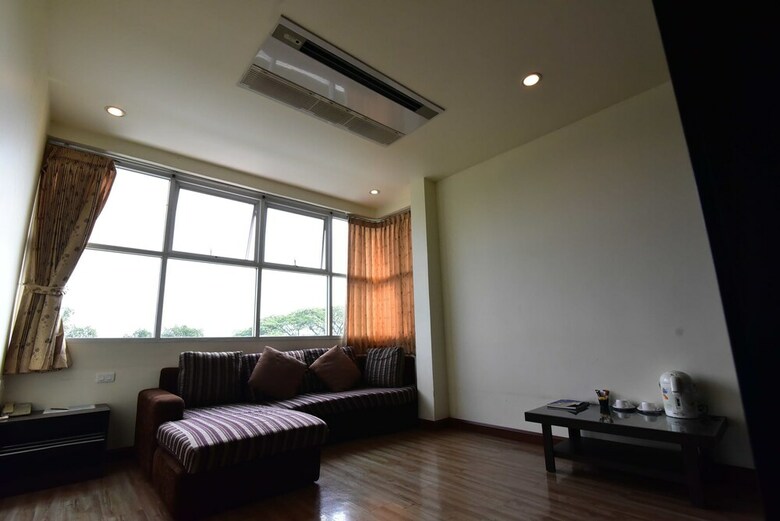 Tharakiree Place Hotel