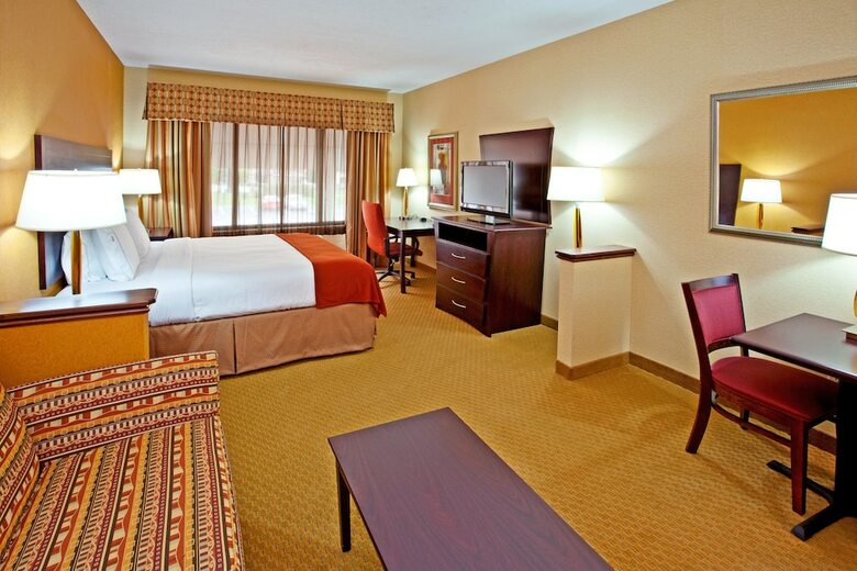 Holiday Inn Express Hotel & Suites Franklin