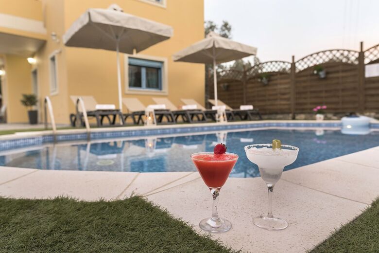Lindos Luxury Retro Villas