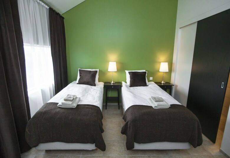 Hotel H�tel Rj�kandi