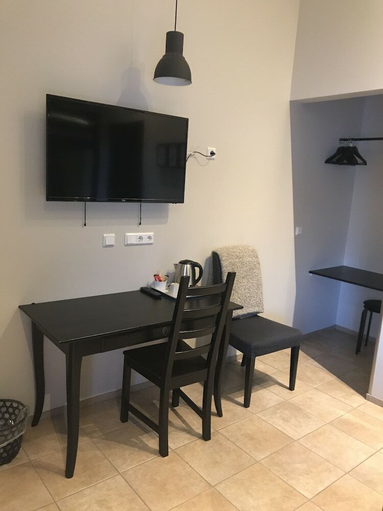 Hotel H�tel Rj�kandi