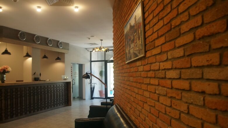 Hotel Metekhi Line