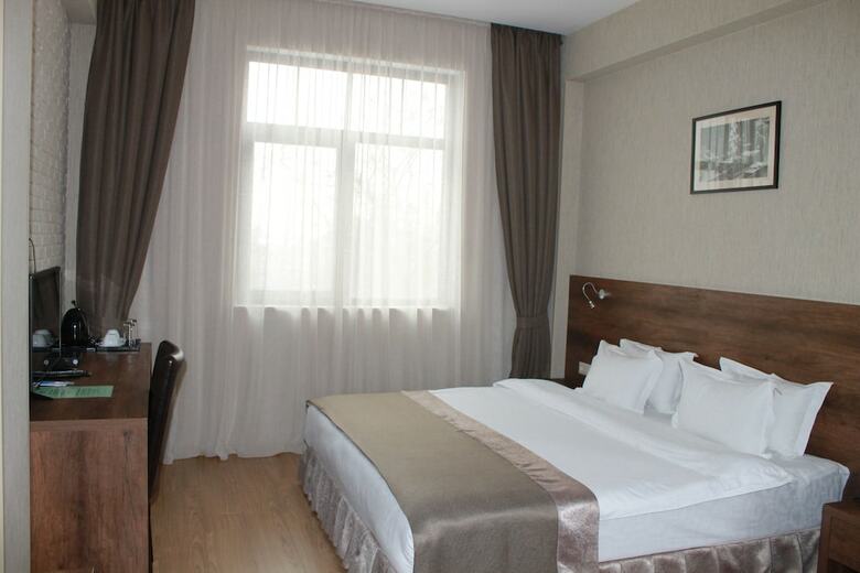 Hotel Metekhi Line