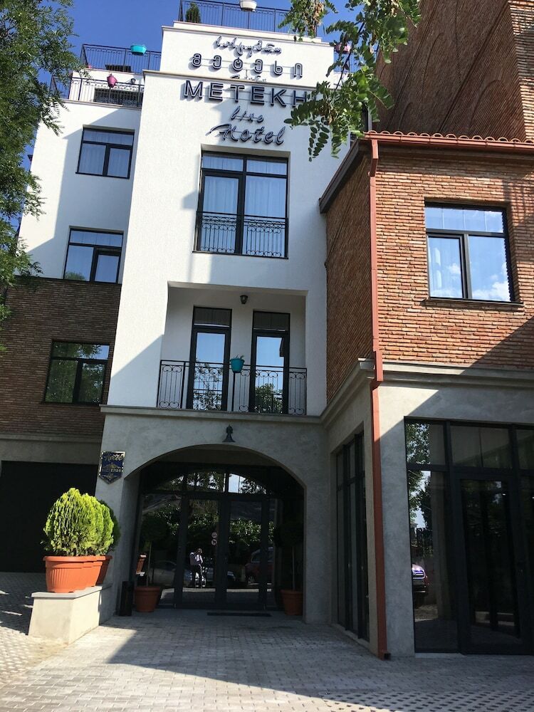 Hotel Metekhi Line