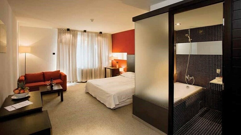 Riverside Boutique Hotel