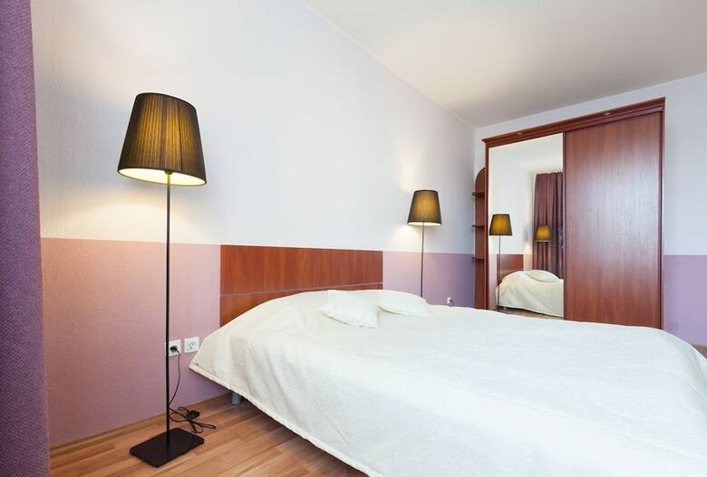 Apartment Etazhydaily Malysheva 4b