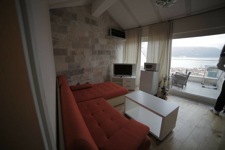 The Old Town Viewpoint Apartments