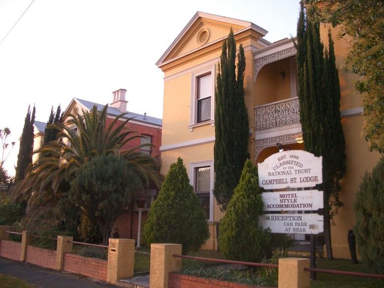 Motel Campbell St Lodge