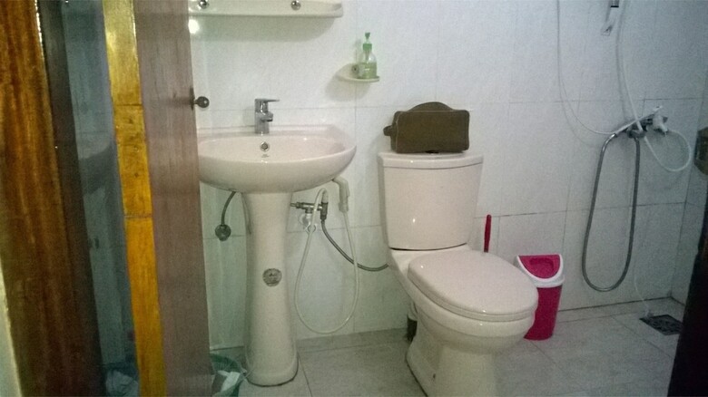 Hostal Hikka Beach Monkey