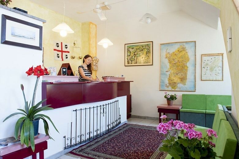 Hotel S'ustiarvu