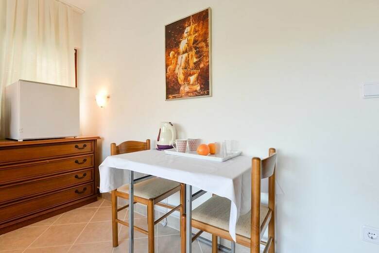 Apartments And Rooms Hegic