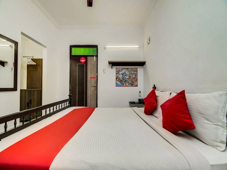 Hotel Oyo Flagship 488 Jntu