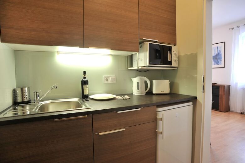 Hillside Premium Apartments