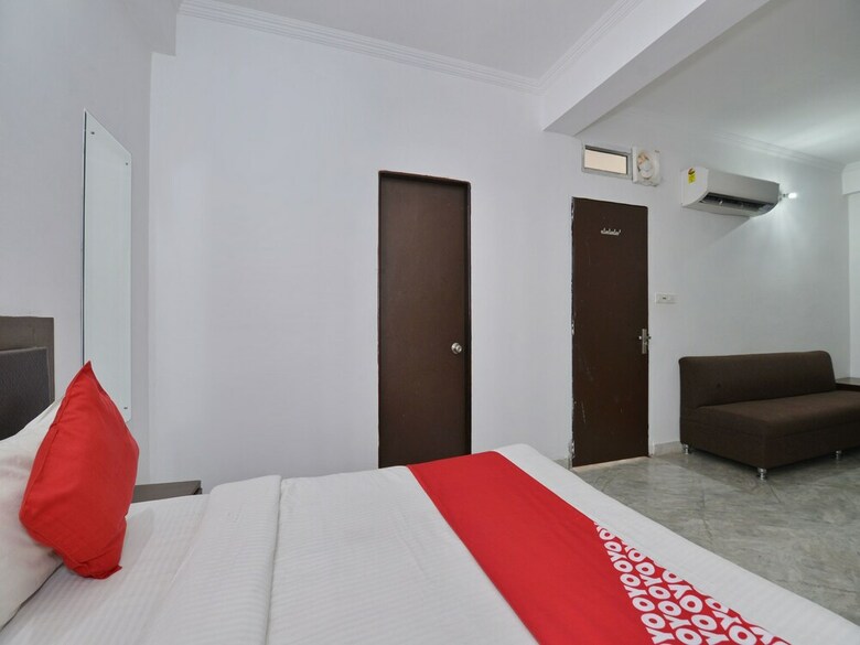 Oyo 8832 Hotel Jaipur Classic