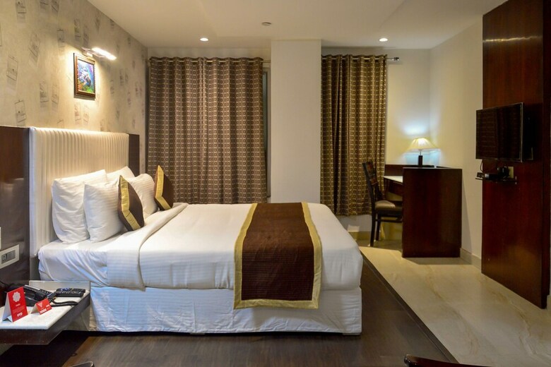 Hotel Oyo 7130 Broadway Inn