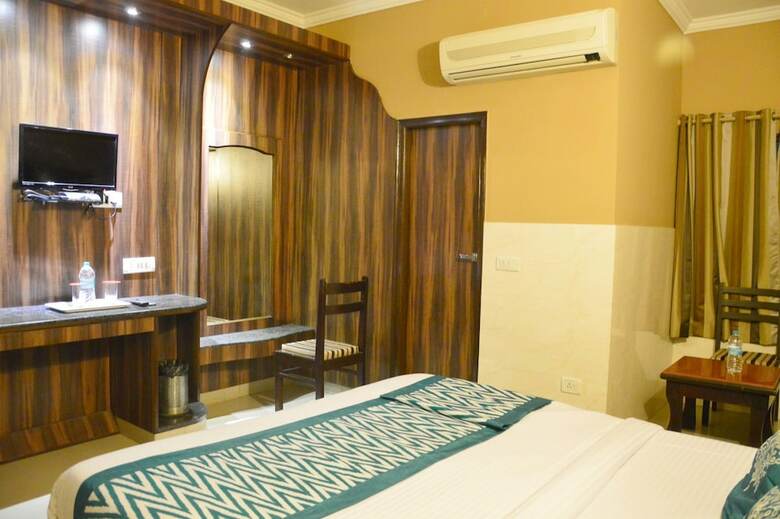 Oyo 5723 Hotel Crown Jaipur