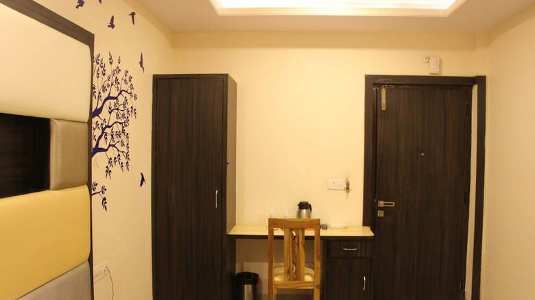 Oyo 3971 Hotel Tip Top