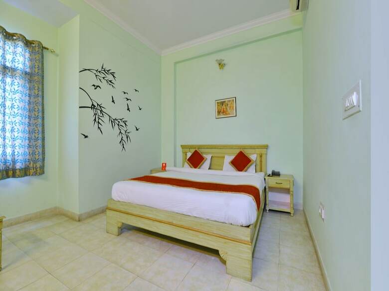 Oyo 8051 Hotel Don Jon