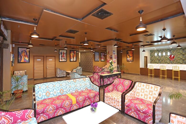 Oyo 9180 Hotel Cosmopolitan