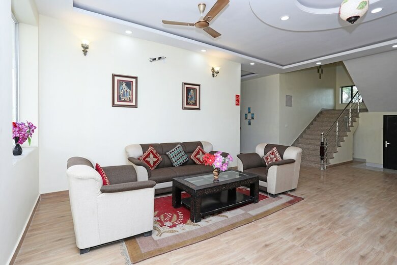 Oyo 9973 Hotel Green Valley