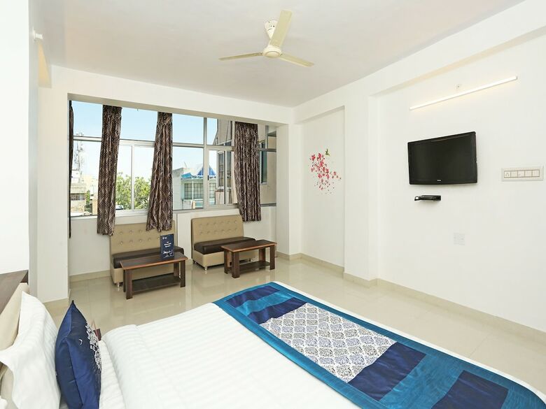 Oyo 9853 Hotel Haveli Inn