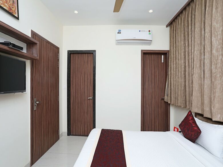 Oyo 10326 Hotel The Indra Inn