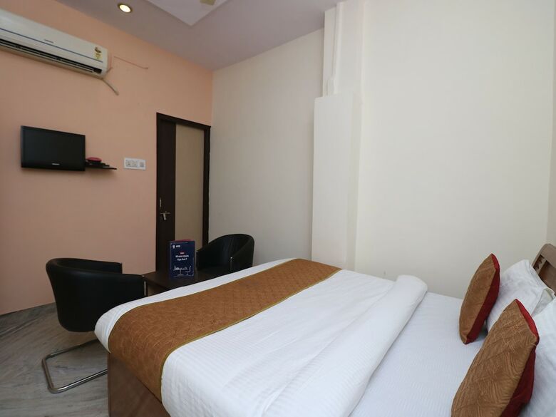 Oyo 9929 Hotel Dhruv