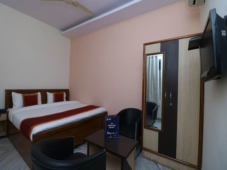 Oyo 9929 Hotel Dhruv
