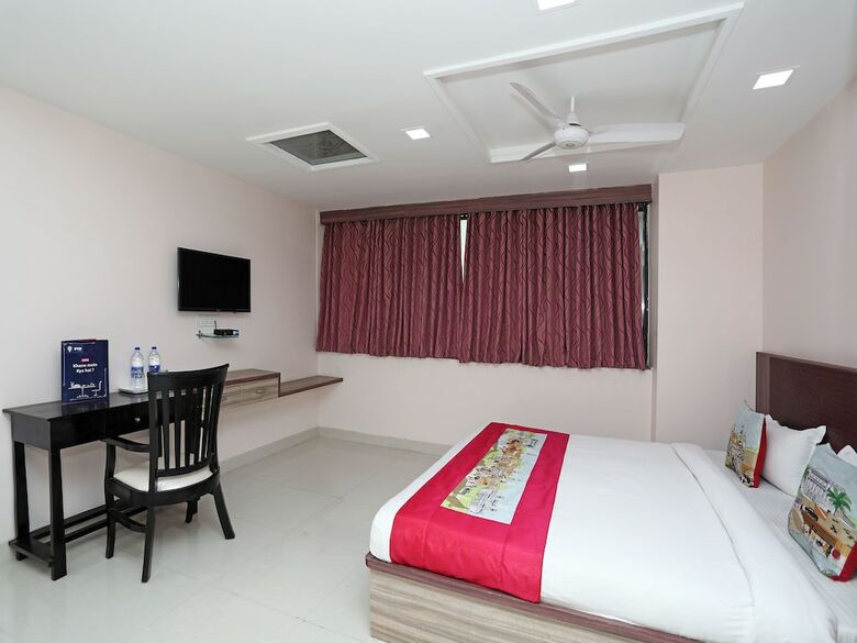 Oyo 10607 Hotel Image Point
