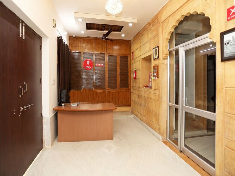 Hotel Oyo 9470 The Grace Inn