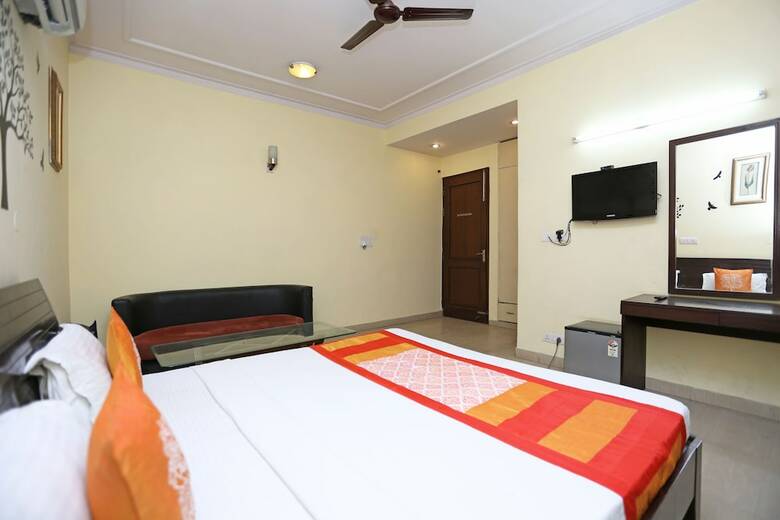 Oyo 641 Hotel Nityas Residency